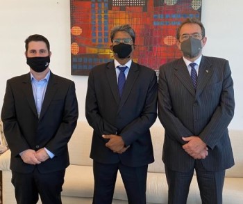 CEO DA TAURUS SE REúNE COM NOVO EMBAIXADOR DA ÍNDIA NO BRASIL
