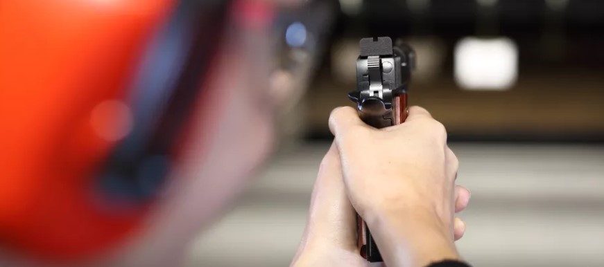 BUSCA POR ARMAS NOS EUA CRESCE 93% COM PROXIMIDADE DE ELEIçãO PRESIDENCIAL