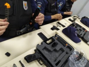 AGENTES DA GUARDA MUNICIPAL FAZEM TREINAMENTO PARA USO DE NOVO ARMAMENTO