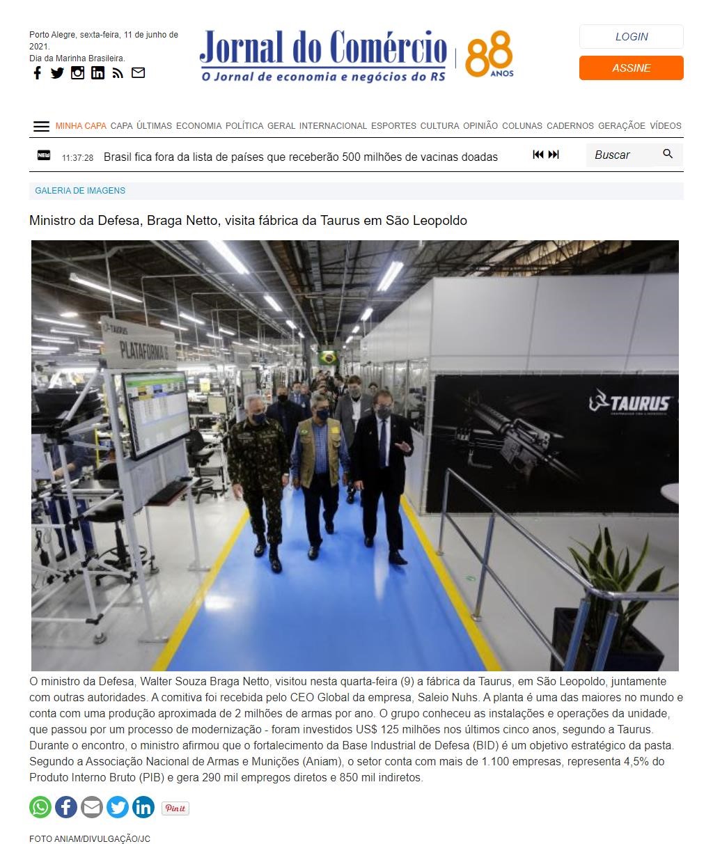 MINISTRO DA DEFESA, BRAGA NETTO, VISITA FáBRICA DA TAURUS EM SãO LEOPOLDO